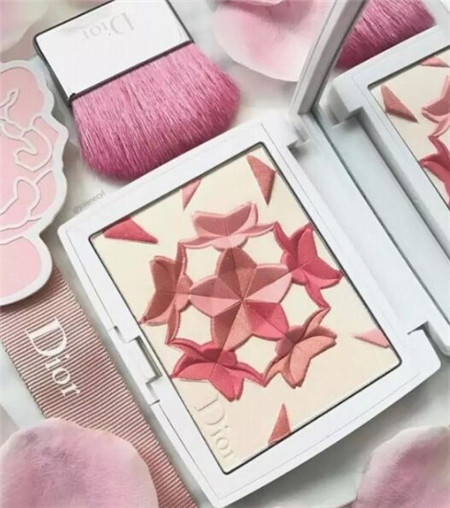 樱花限定款补水保湿,日系樱花大赏护肤品