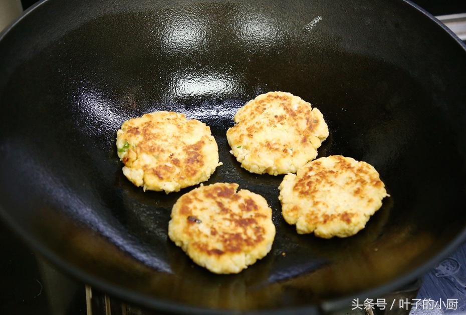 肚子疼、肚子胀,食疗偏方:巧做白萝卜,几块钱就搞定!