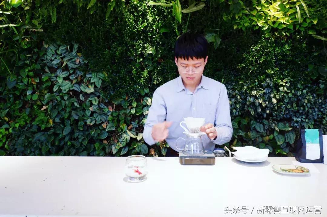 杭州悄悄地开了家“好好食”的酒吧,一盘麻婆豆腐意面吃哭你