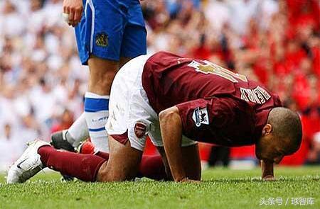 足坛那些不可思议的进球瞬间,盘点球星的庆祝经典动作