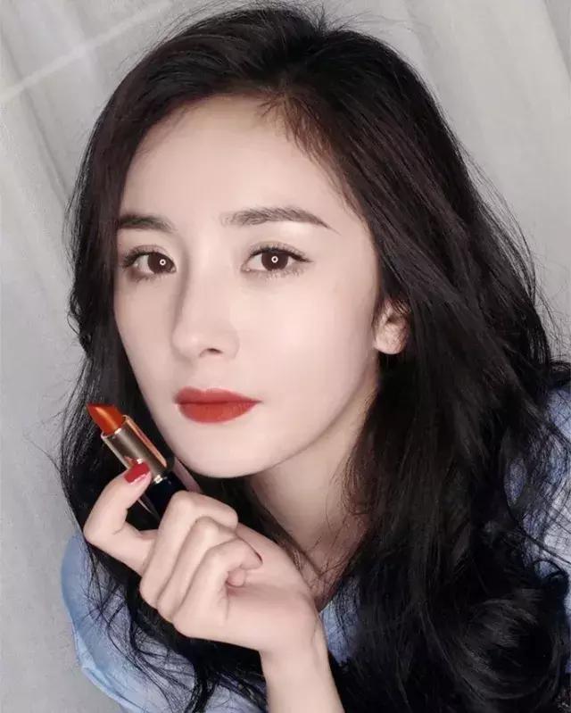 9支最好看的节日红,显白不挑皮还能hold住所有场合