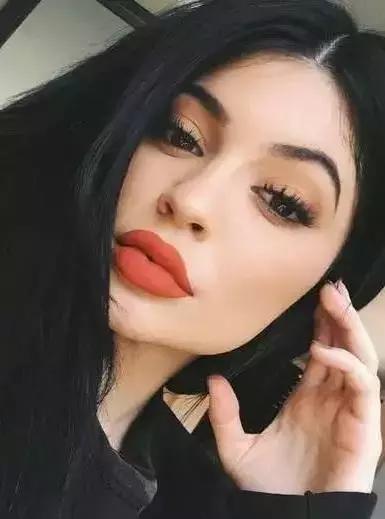 9支最好看的节日红,显白不挑皮还能hold住所有场合