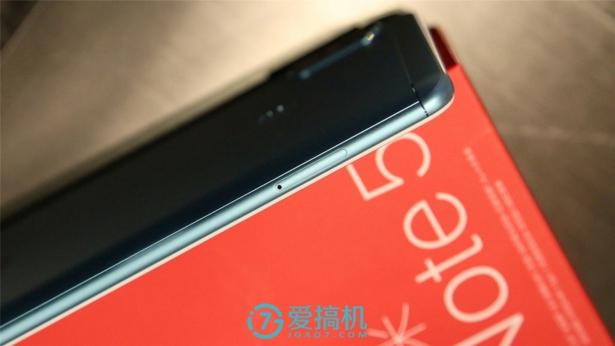 钦定国产最强千元神机!红米Note5首发上手体验:完全OK!