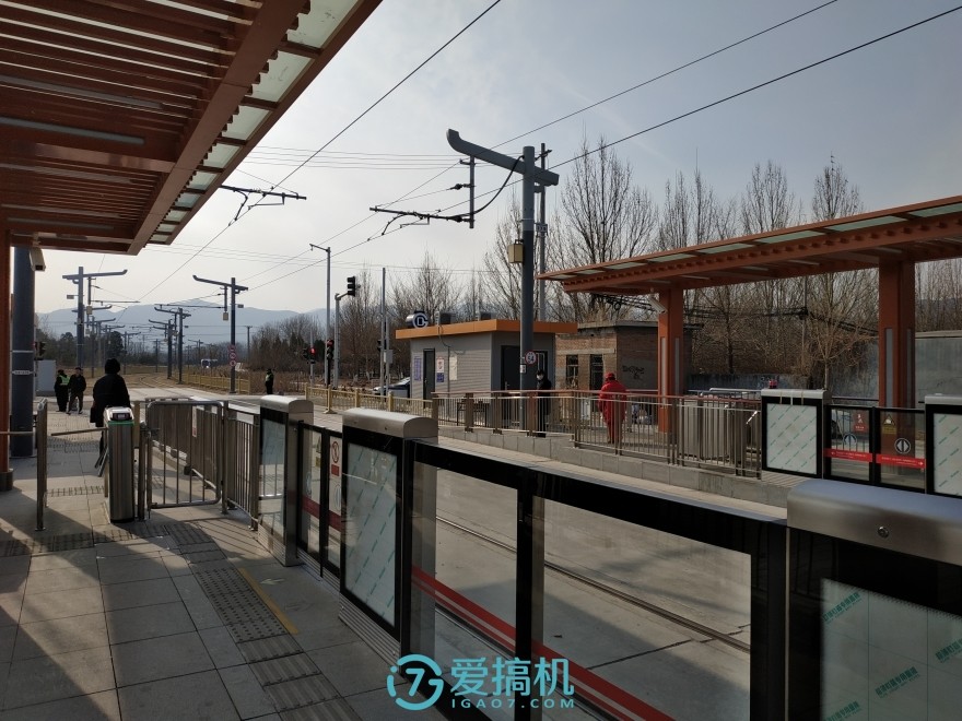 钦定国产最强千元神机!红米Note5首发上手体验:完全OK!