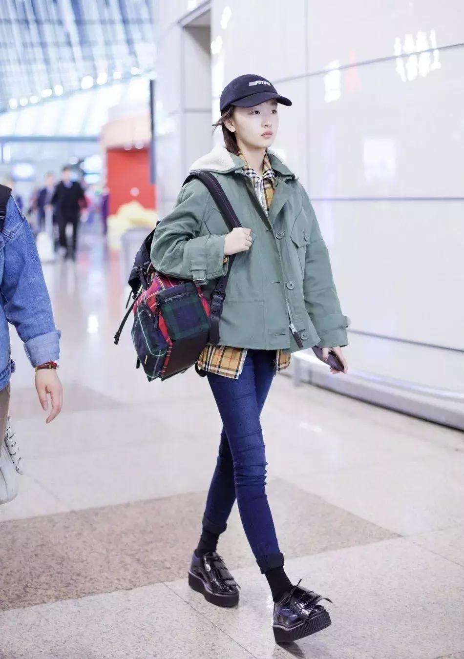 今年春天衬衫最新穿法,不时髦都不行,太有气质了