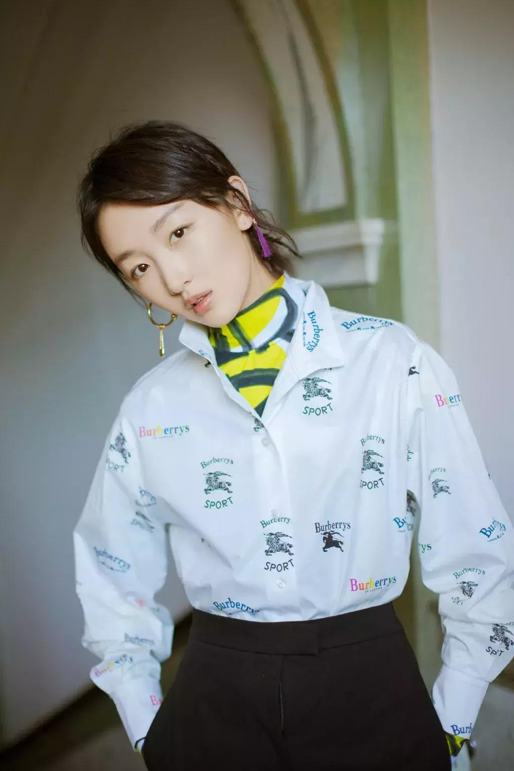 今年春天衬衫最新穿法,不时髦都不行,太有气质了