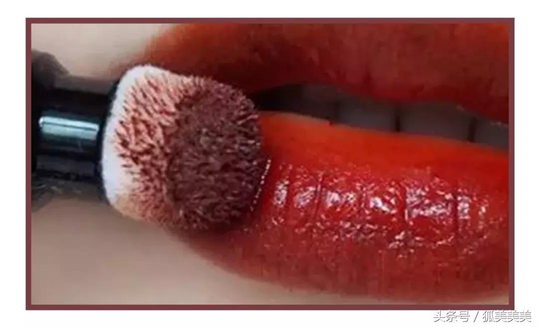 圣罗兰圆管口红难用,什么口红好用又难用