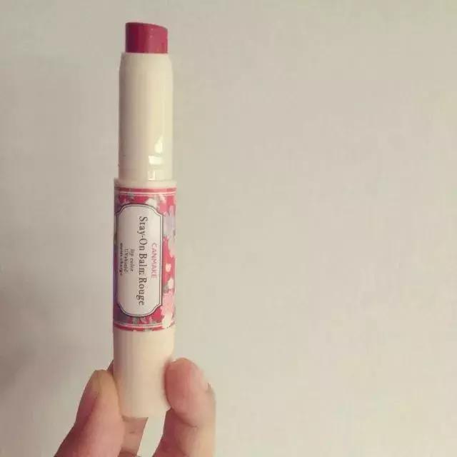 美妆好看的产品,适合欧美的口红平价