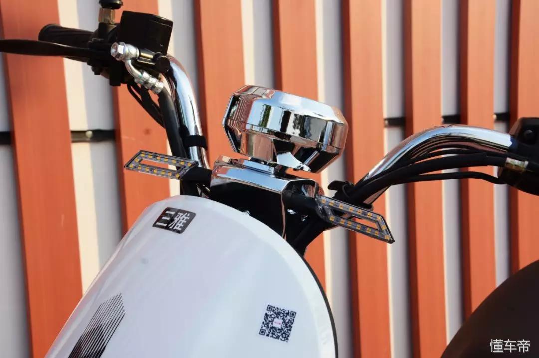 运动炫酷款电动车,三雅电动车