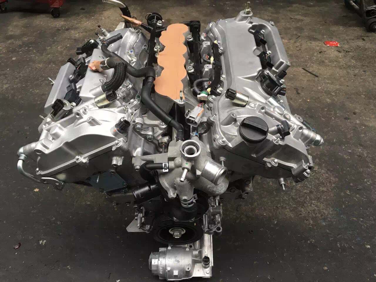 二手拆车件丰田3.0皇冠发动机,09丰田皇冠2.5v6发动机号