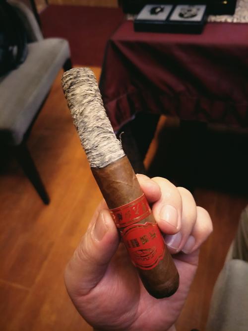 抽雪茄正确抽法教学视频,怎样抽雪茄才不会显得你是新手