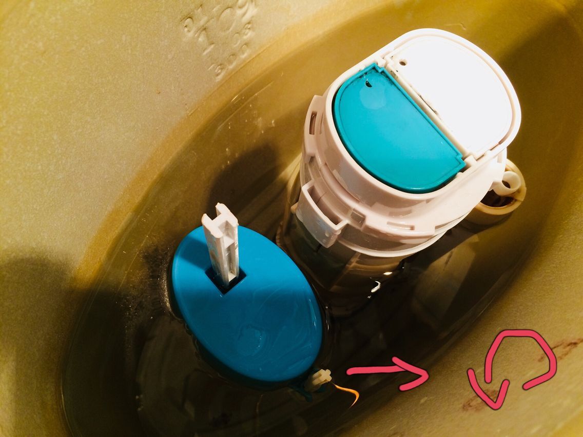 马桶漏水不换法兰打密封胶,马桶水箱不出水找师傅维修多少钱