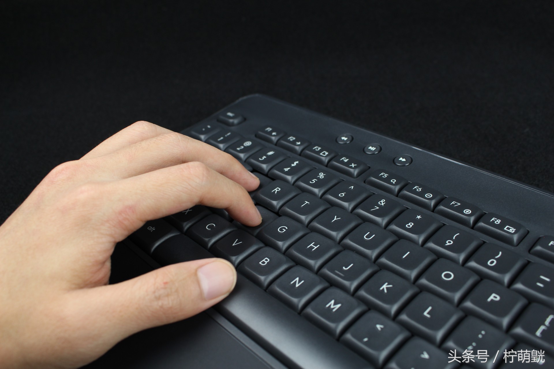 罗技多模无线键鼠mk545,罗技mk545键鼠套装评测