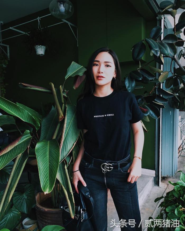 别再一成不变的穿你的Tee了,来些不一样的吧~