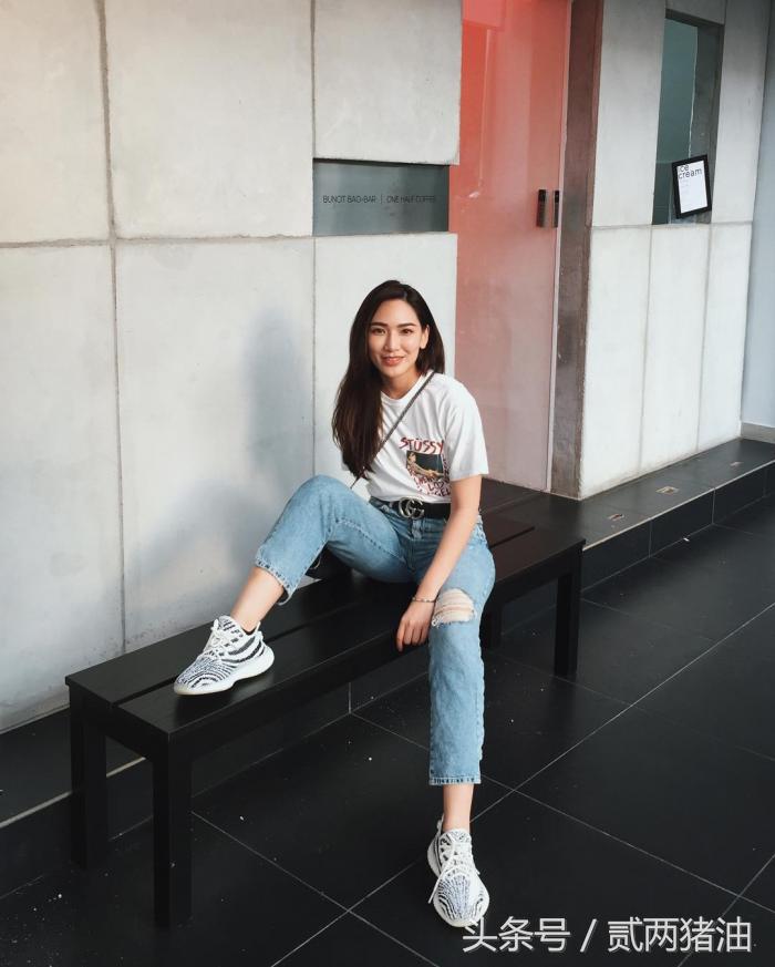 别再一成不变的穿你的Tee了,来些不一样的吧~