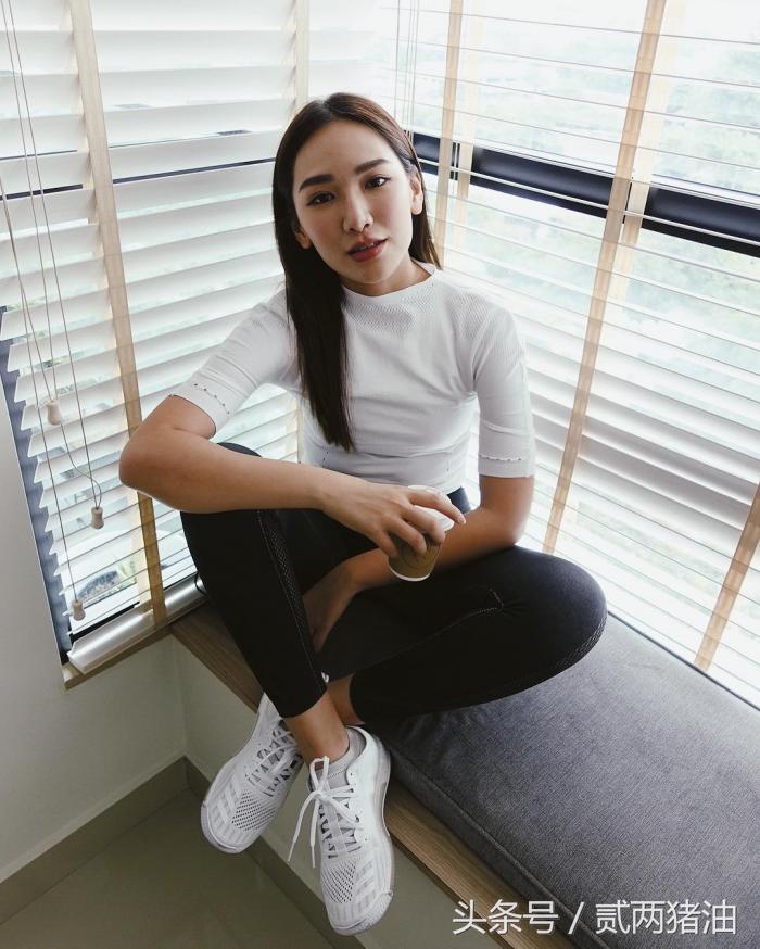 别再一成不变的穿你的Tee了,来些不一样的吧~