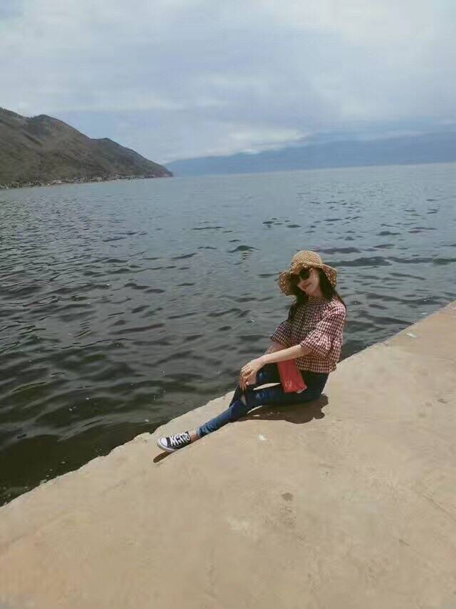 东航空姐惊艳的照片,东航空姐美丽大方