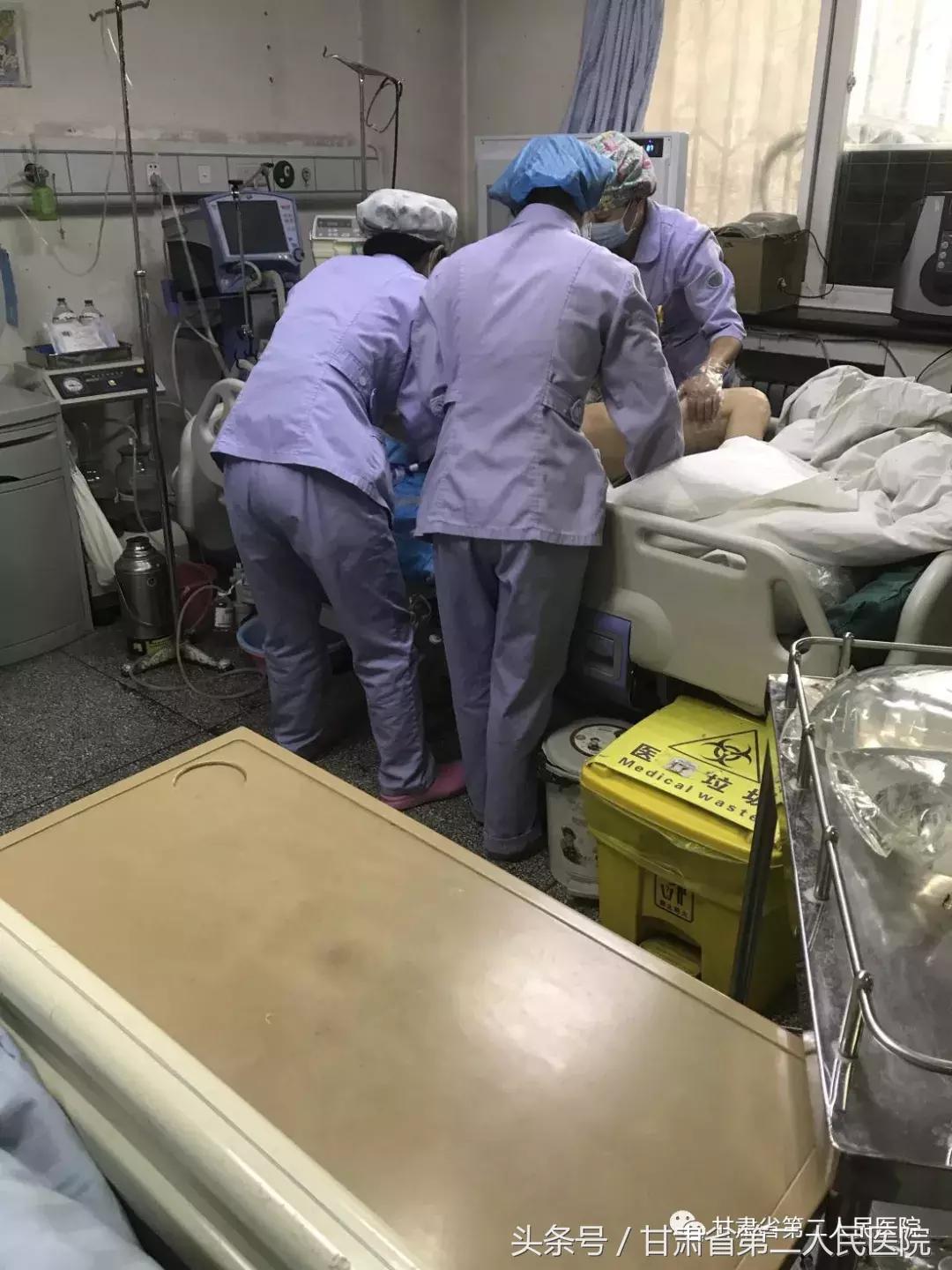 我眼中的护士初中作文,医院icu女护士视频