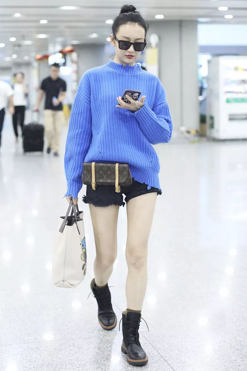 奢侈品牌包包街拍照片大全,包包推荐小众高级感街拍