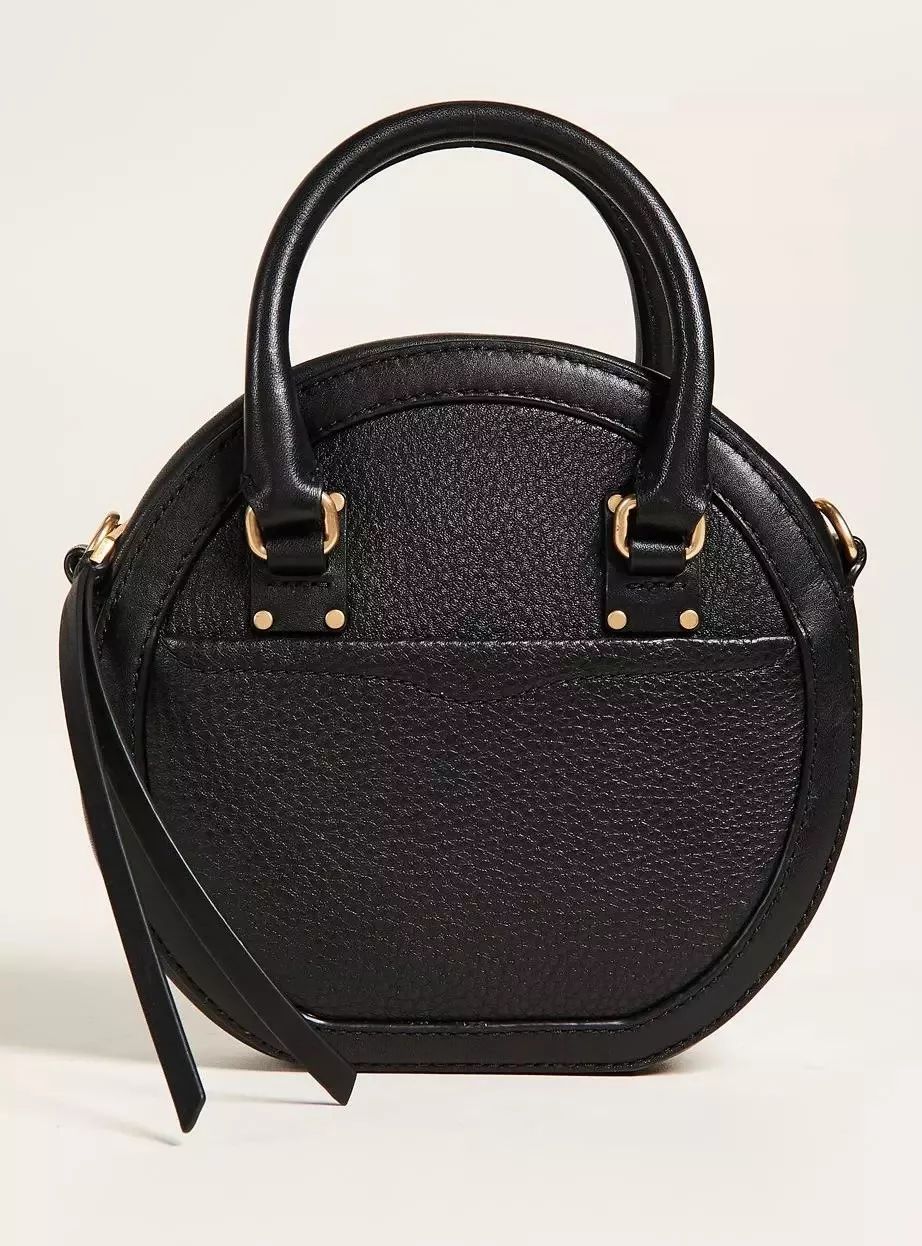 奢侈品牌包包街拍照片大全,包包推荐小众高级感街拍