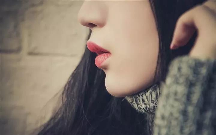 拍照姿势大全站姿侧颜街拍,侧颜拍照技巧影子