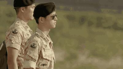 机场小哥哥被拍,机场小哥被拍得太帅