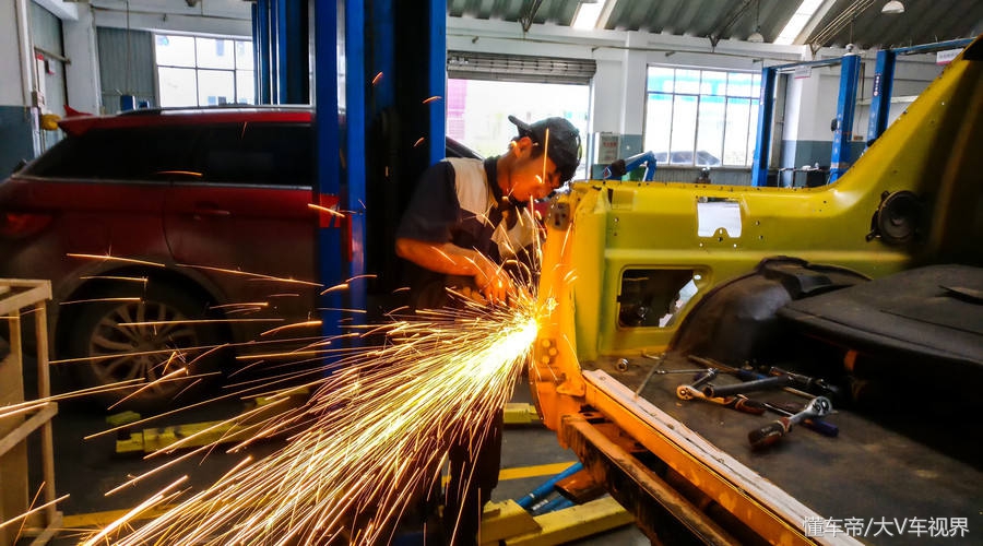 在4S店上保险到底亏不亏，一文看懂其中的利与弊！