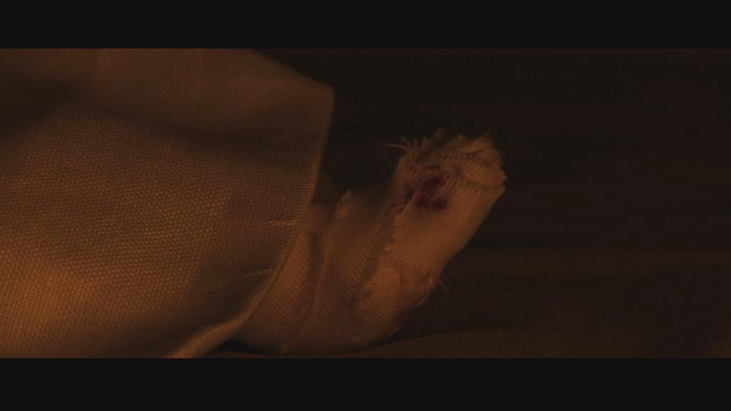 姑娘被嫌脚大,女生脚大被嘲笑怎么办