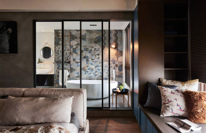 屋内通透玻璃墙,现代风格玻璃墙装修效果图