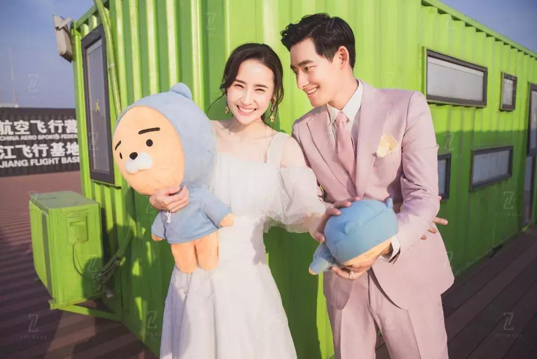 不知道拍照选什么风格的婚纱照,最新婚纱照拍摄风格街拍