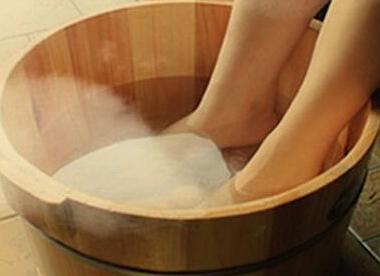 哺乳期感冒可以吃感冒冲剂吗,哺乳期感冒可以贴中药贴治感冒吗