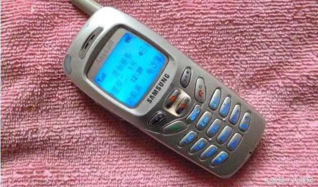 盘点一下你当年用过的手机,还记得你人生当中的第一款手机吗