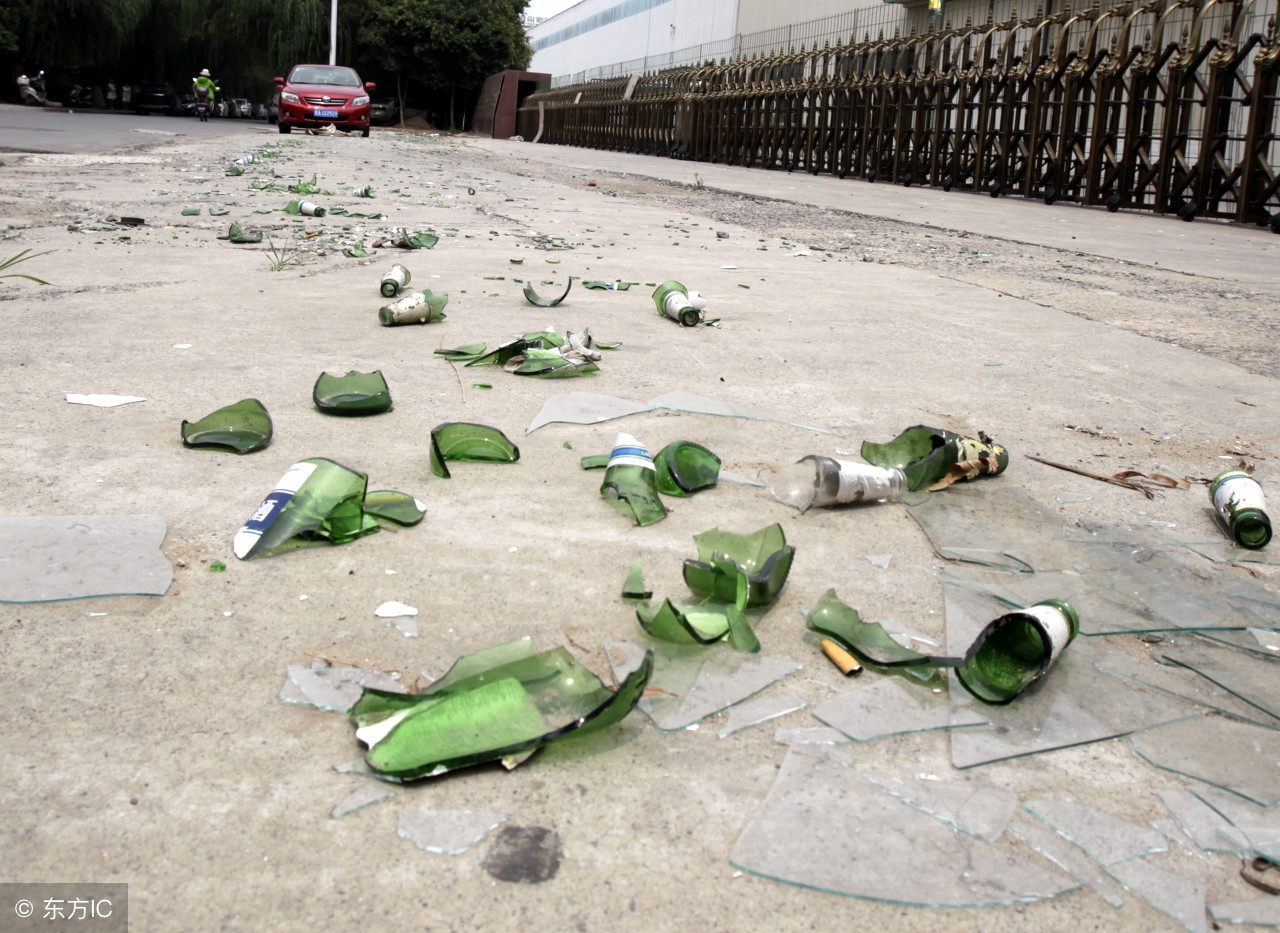 如果心脏被利器刺穿血从哪流出来,碎玻璃扎进肉里会进入血管吗