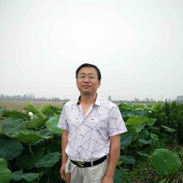 流水碧山长入句，余生仍做读书人：李冠群—纷扰红尘，携一缕墨香