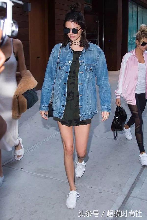 刘雯穿的最时尚的鞋,刘雯穿的小黑鞋