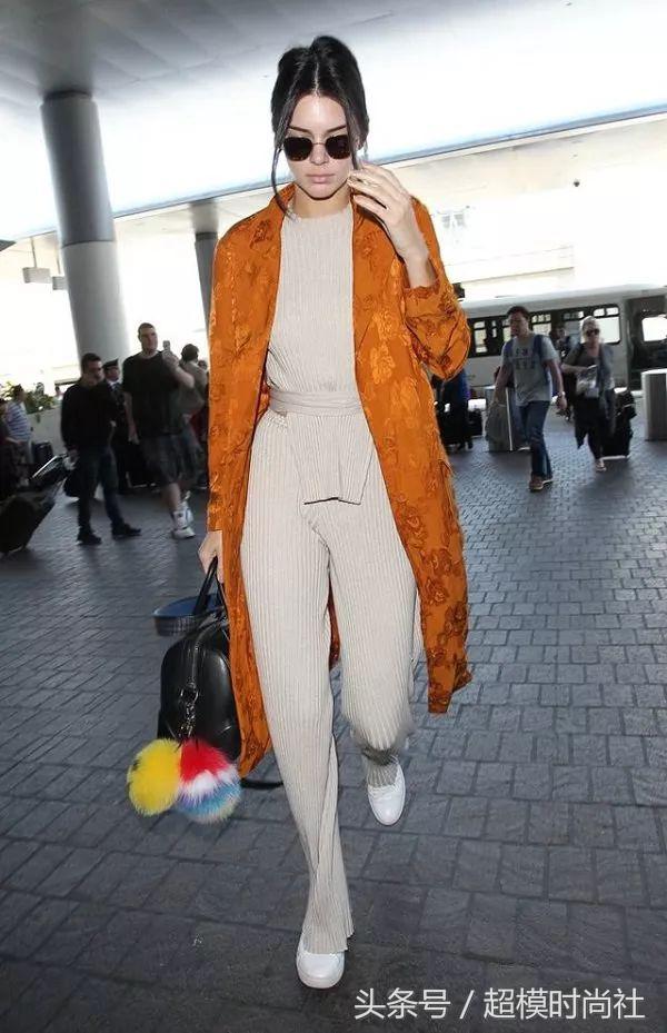 刘雯穿的最时尚的鞋,刘雯穿的小黑鞋