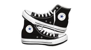 刘雯穿的最时尚的鞋,刘雯穿的小黑鞋