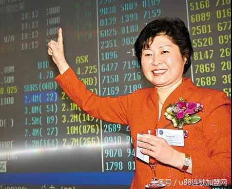 靠收废品发家的女首富,收破烂成为首富