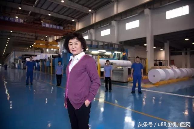 靠收废品发家的女首富,收破烂成为首富