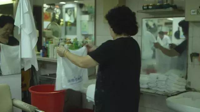 香港匠人：他们在考验这个时代，也在被这个时*考代**验