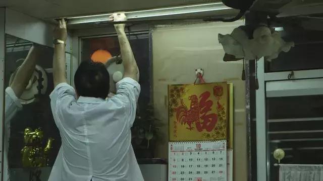 香港匠人：他们在考验这个时代，也在被这个时*考代**验