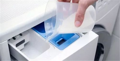 白衣服发黄用什么洗会干净,衣服放久了局部发黄怎么清洗干净