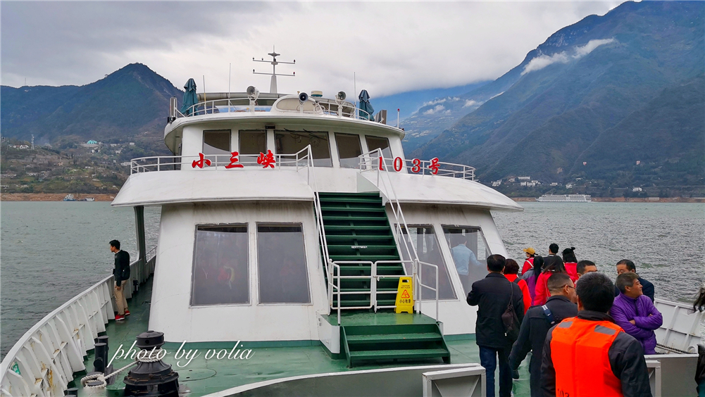 春日乐赏李花“雪”巫山曲尺等你来