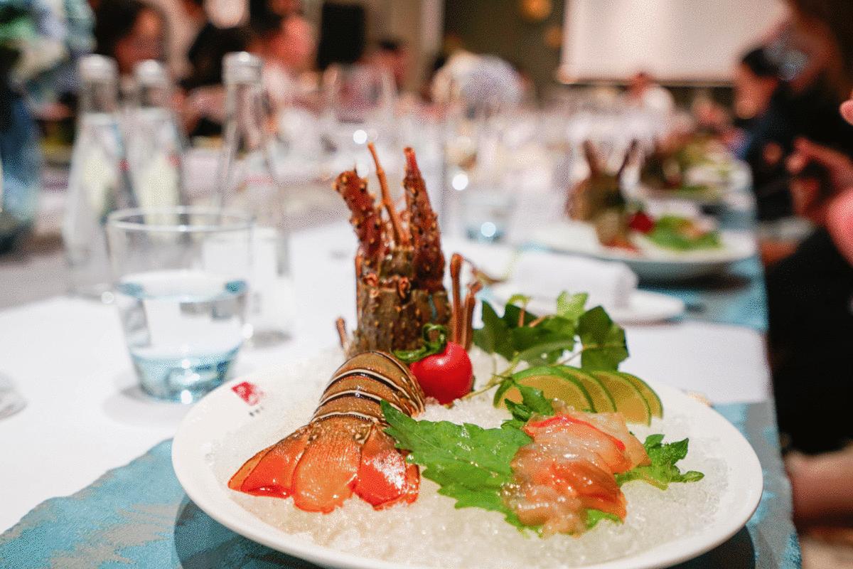 刀鱼季品鲜味,去道道鲜崇明私房菜赴一场刀鱼宴