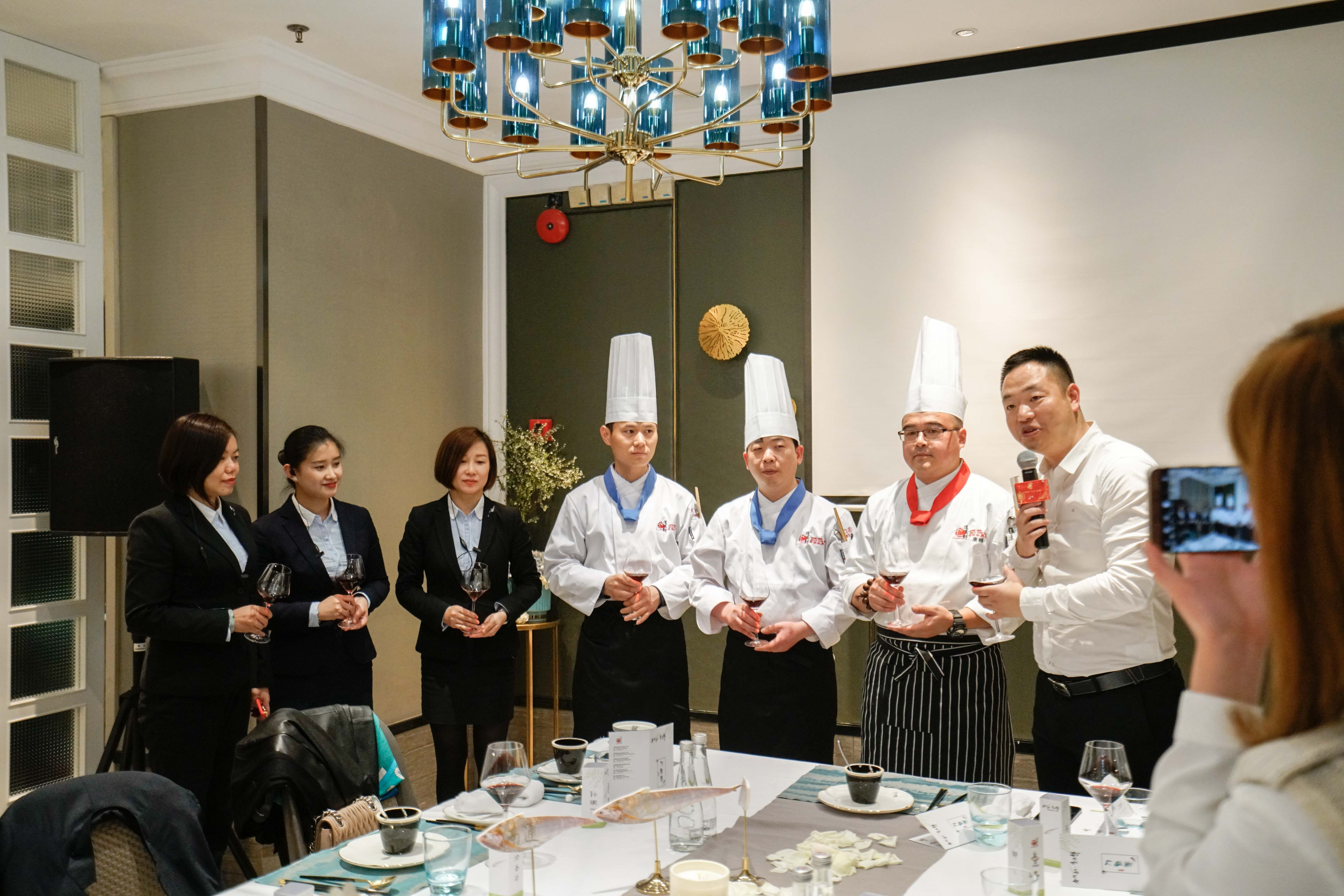 刀鱼季品鲜味,去道道鲜崇明私房菜赴一场刀鱼宴