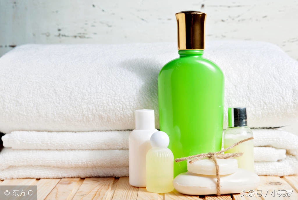 口香糖粘头发上用冷水洗可以吗,口香糖不小心粘在头发上的小妙招