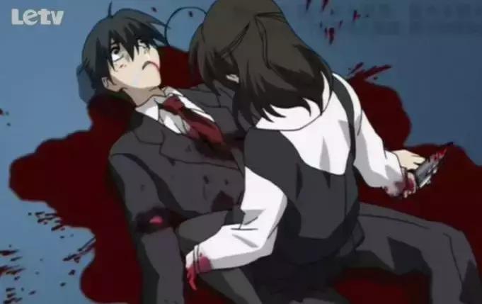 结局感人!男子沉迷游戏疯狂吃鸡,被女友用武士刀砍伤