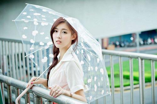 “老公让我给大客户送房卡，我将计就计，赚到第一桶金”