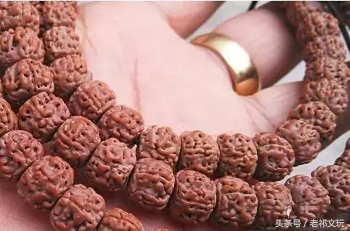 如何挑选小金刚菩提手串,小金刚菩提怎么盘玩