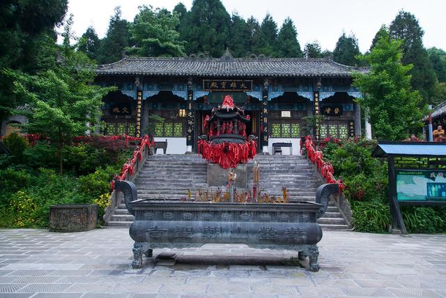 广安华蓥瀑布景区,四川华蓥山石林